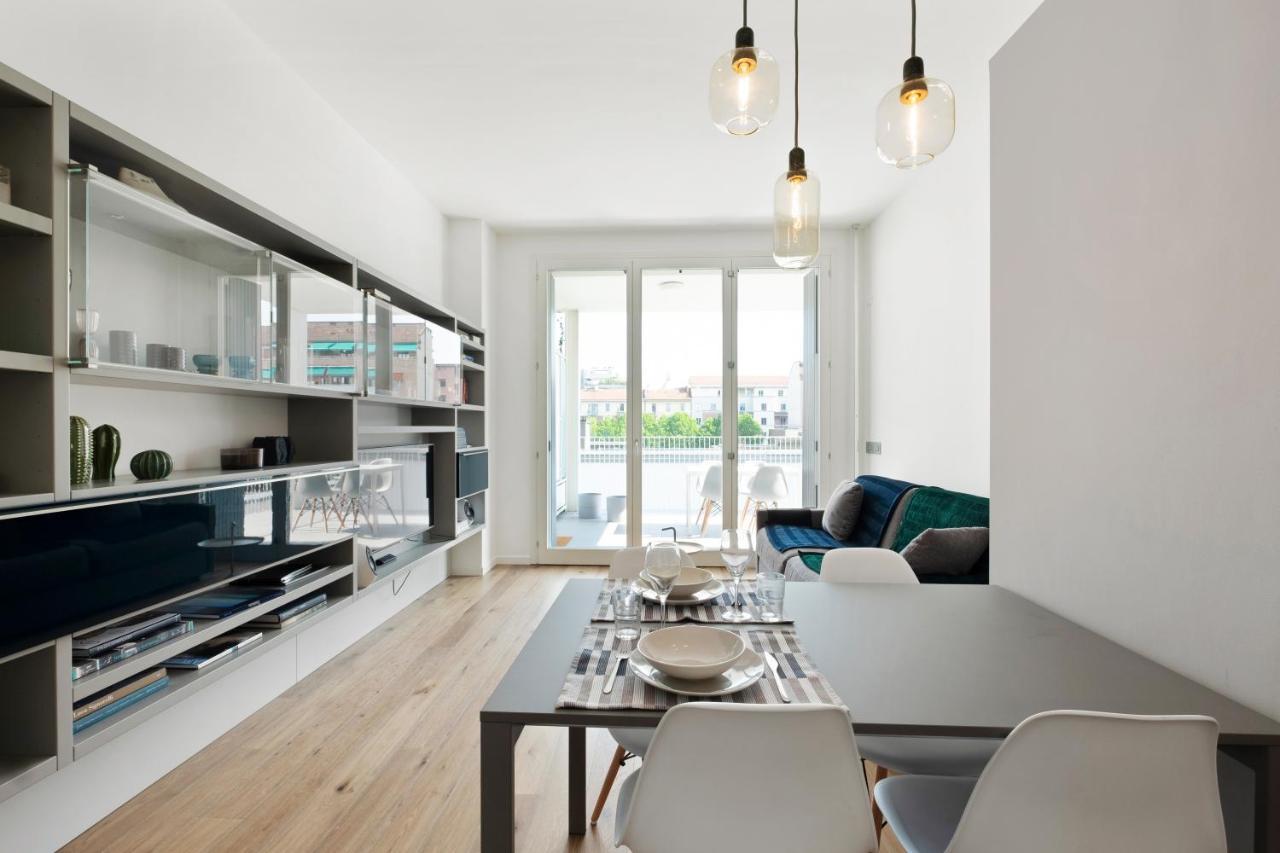 Altido Spacious Apt For 4 With Balcony In Porta Romana Милано Екстериор снимка